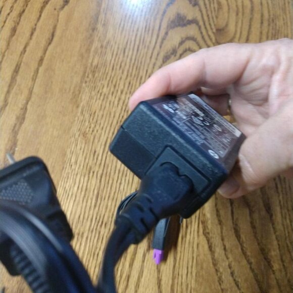 HP 0957-2385 Power Adapter 1010 1510 1512 2540 2541 2542 2544 2544 2545 2548 262 - Picture 4 of 9